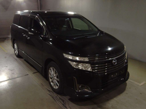 2012 Nissan Elgrand TE52[2]