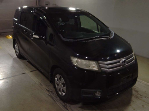 2012 Honda Freed Spike GB3[2]