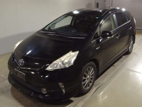 2013 Toyota Prius alpha ZVW41W[0]