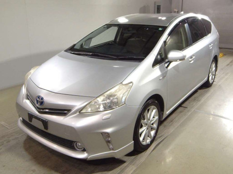 2012 Toyota Prius alpha ZVW41W[0]