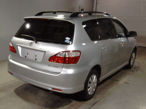 2005 Toyota Ipsum ACM26W[1]