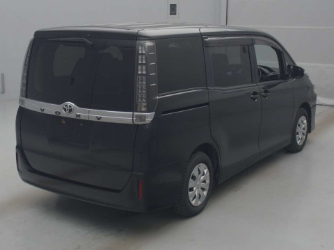 2015 Toyota Voxy ZRR80G[1]