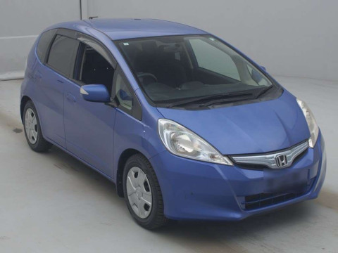 2011 Honda Fit Hybrid GP1[2]