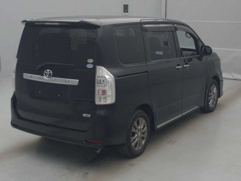 2012 Toyota Voxy ZRR70W[1]