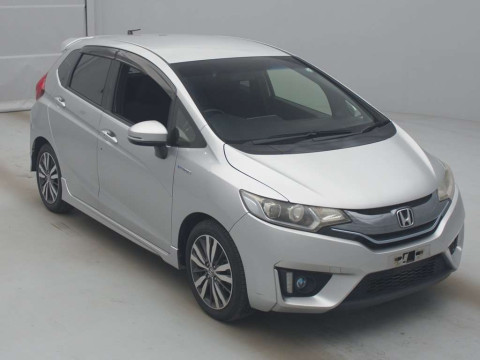 2014 Honda Fit Hybrid GP5[2]