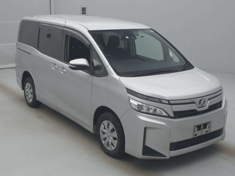 2020 Toyota Voxy ZRR85G[2]