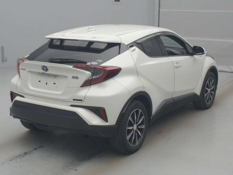 2018 Toyota C-HR ZYX10[1]