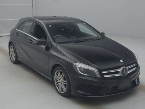 2013 Mercedes Benz A-Class 176042[2]