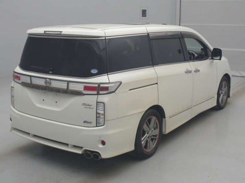 2010 Nissan Elgrand PNE52[1]