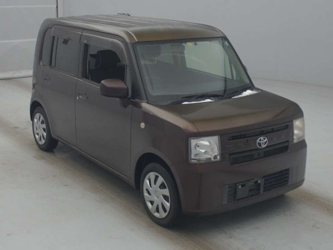 2012 Toyota Pixis Space L575A[2]