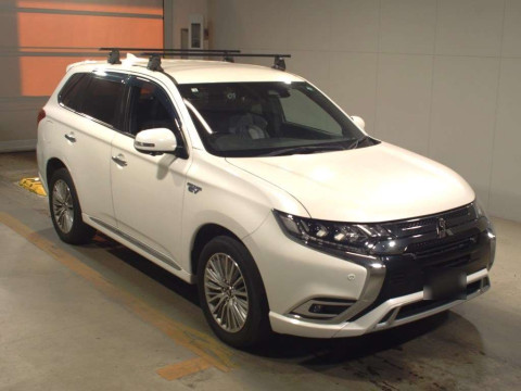 2018 Mitsubishi Outlander PHEV GG3W[2]