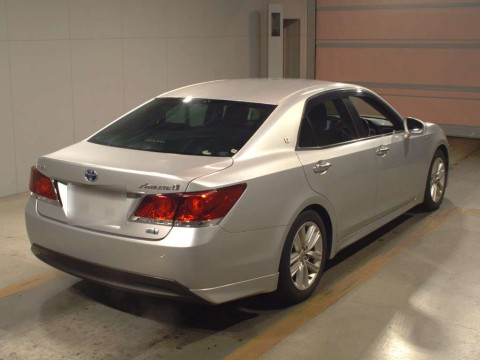 2013 Toyota Crown Hybrid AWS210[1]