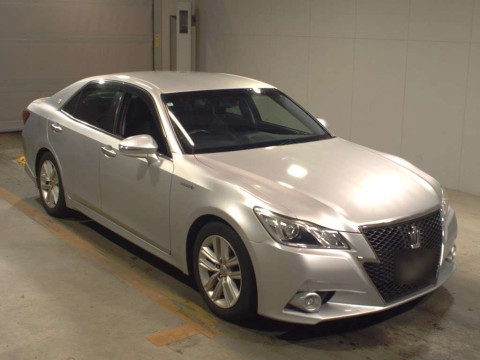 2013 Toyota Crown Hybrid AWS210[2]