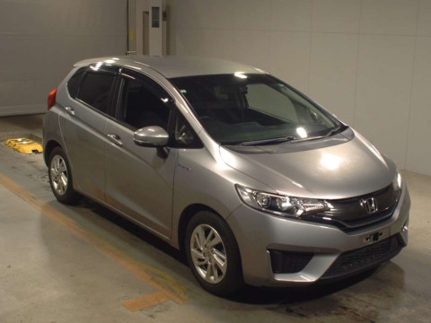 2015 Honda Fit Hybrid GP5[2]