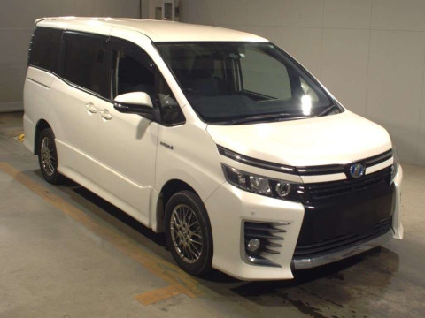 2016 Toyota Voxy ZWR80W[2]