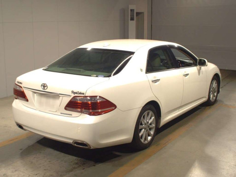 2012 Toyota Crown GRS200[1]