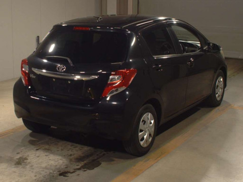 2015 Toyota Vitz NSP130[1]