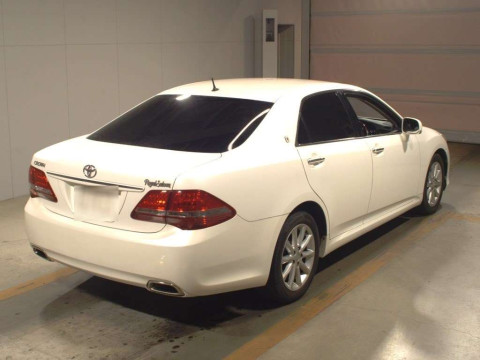 2009 Toyota Crown GRS202[1]