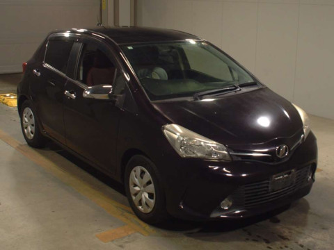 2014 Toyota Vitz NSP130[2]