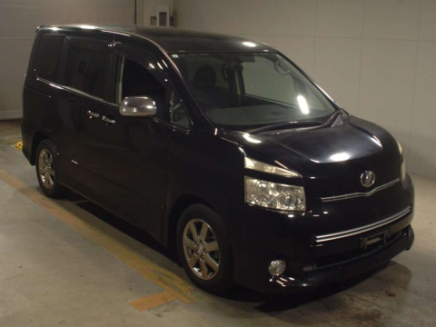 2009 Toyota Voxy ZRR70W[2]