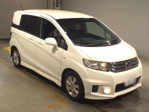 2010 Honda Freed Spike GB3[2]