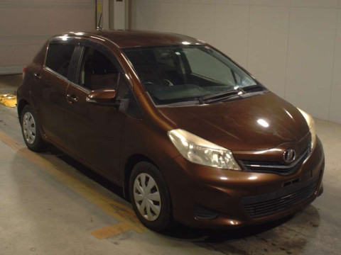 2012 Toyota Vitz NSP130[2]