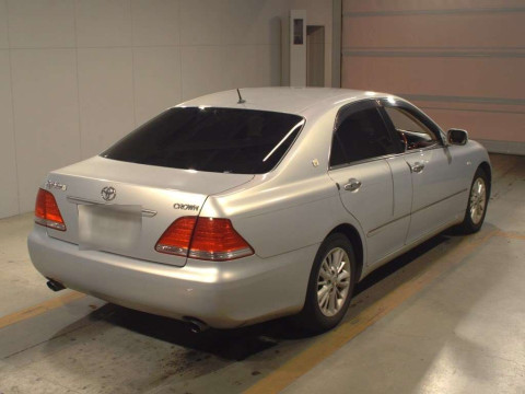 2004 Toyota Crown GRS182[1]