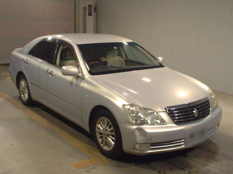 2004 Toyota Crown GRS182[2]