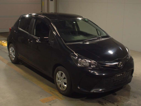 2016 Toyota Vitz NSP130[2]