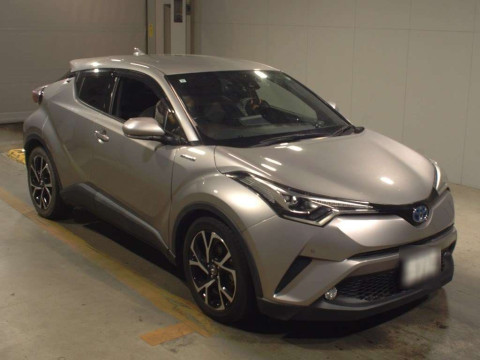 2017 Toyota C-HR ZYX10[2]