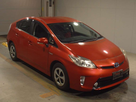 2012 Toyota Prius ZVW30[2]