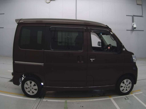 2017 Daihatsu Atrai Wagon S321G[2]