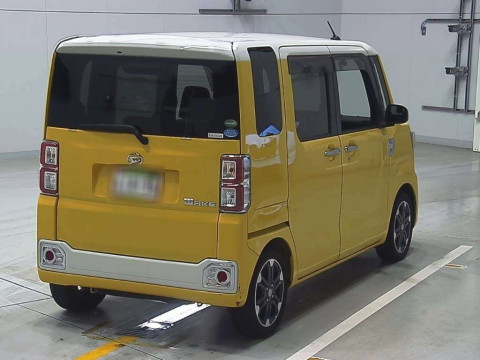 2016 Daihatsu Wake LA700S[1]