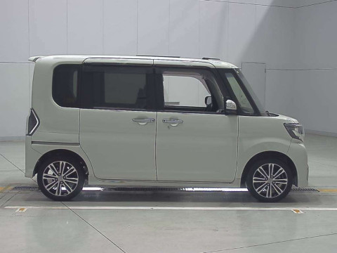 2016 Daihatsu Tanto LA600S[2]