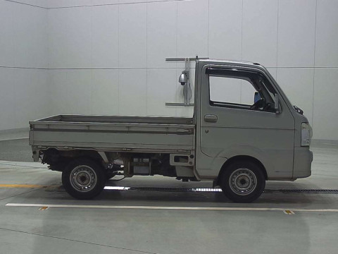 2015 Suzuki Carry Truck DA16T[2]