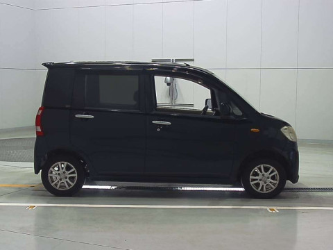 2010 Daihatsu Tanto exe L455S[2]