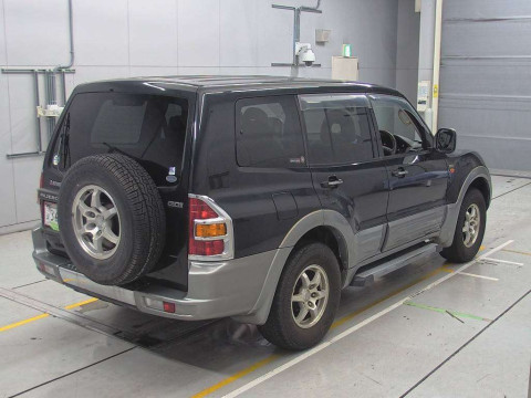 2002 Mitsubishi Pajero V75W[1]