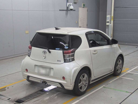 2009 Toyota iQ KGJ10[1]