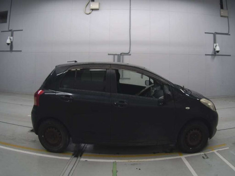 2006 Toyota Vitz SCP90[2]