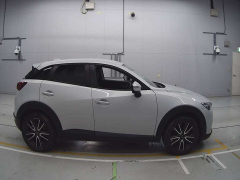 2015 Mazda CX-3 DK5FW[2]