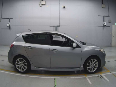 2012 Mazda Axela Sport BLFFW[2]