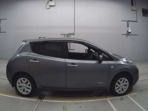 2014 Nissan Leaf AZE0[2]