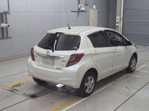 2015 Toyota Vitz NSP135[1]