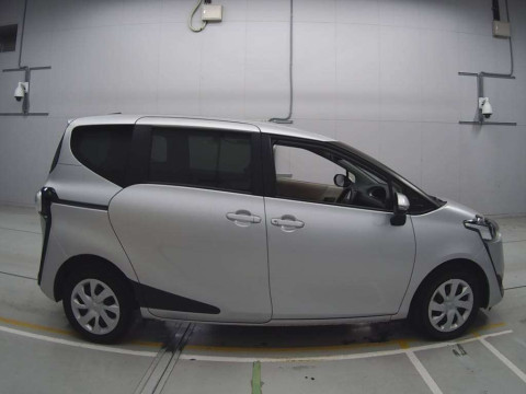 2018 Toyota Sienta NSP172G[2]