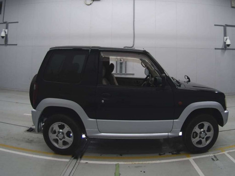 2006 Mitsubishi Pajero Mini H58A[2]