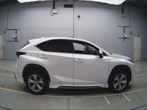 2016 Lexus NX AGZ10[2]