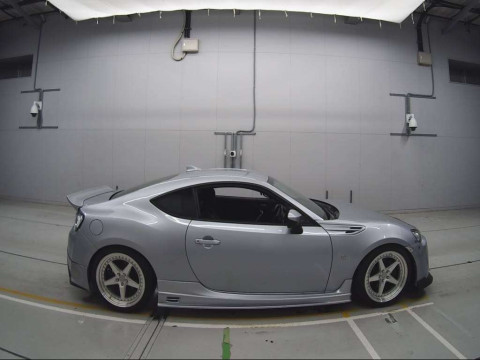 2018 Toyota 86 ZN6[2]