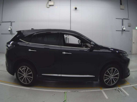 2015 Toyota Harrier ZSU60W[2]