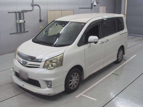 2012 Toyota Noah ZRR70W[0]