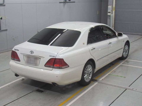 2004 Toyota Crown GRS180[1]